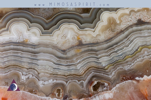 Healing Properties of Crazy Lace Agate: A Crystal for Removing Attachments
