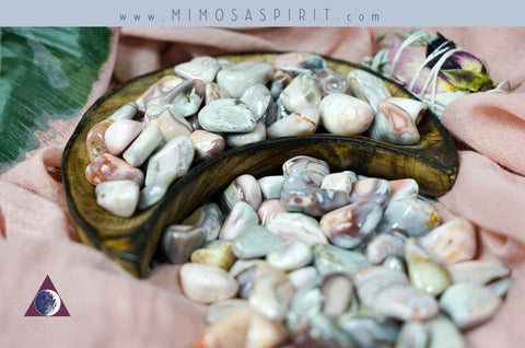 Healing Properties of Pink Botswana Agate: A Crystal for Compassion and Softness