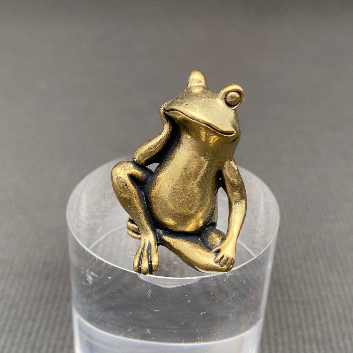 Brass Sitting Frog Decoration
