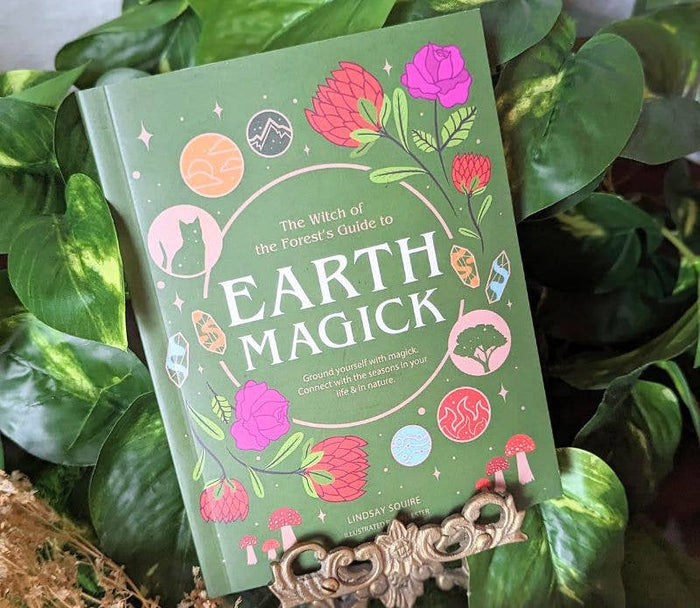 Earth Magick Mini Book by Lindsay Squire