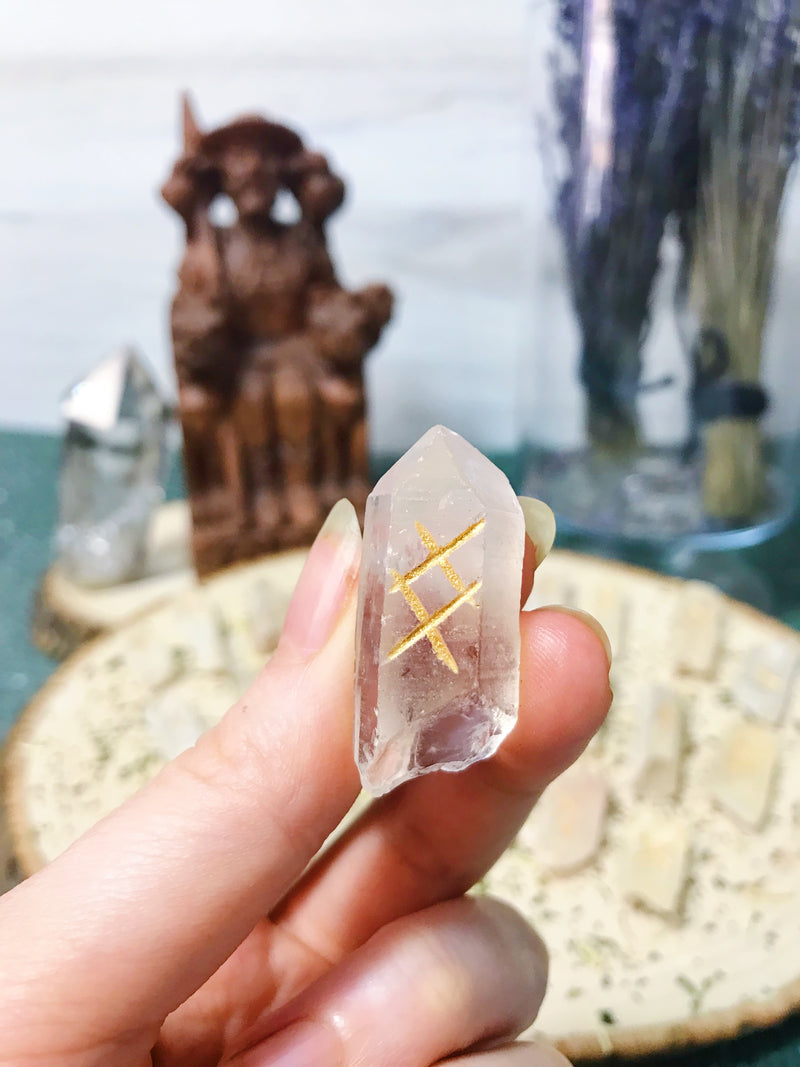 Crystal Elder Futhark Rune Set