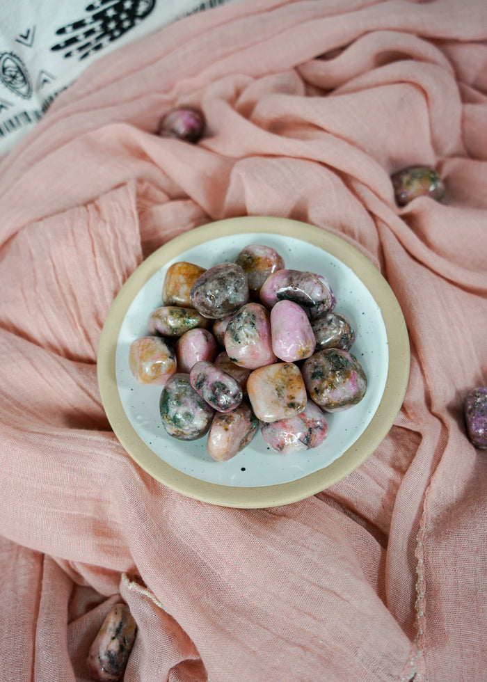 Tumbled Cobaltoan Calcite for Positive Outlook