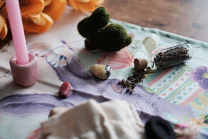 Ostara Altar Cloth and Crystal Set