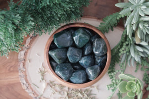 Tumbled Moss Agate for Connecting to Nature