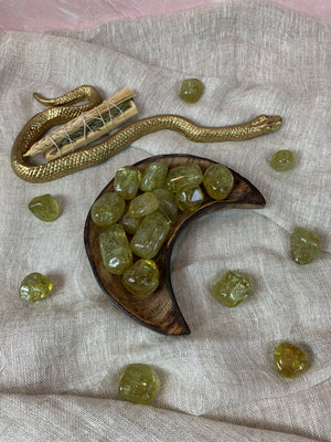 Tumbled Green Apatite for Connecting with Nature