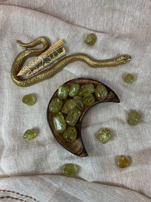 Tumbled Green Apatite for Connecting with Nature