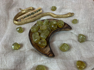 Tumbled Green Apatite for Connecting with Nature