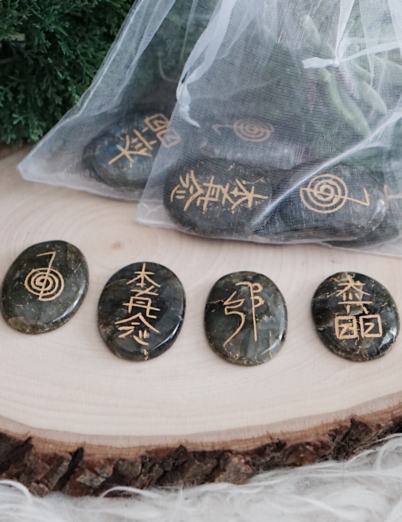 Crystal Palm Stone Reiki Healing Kits