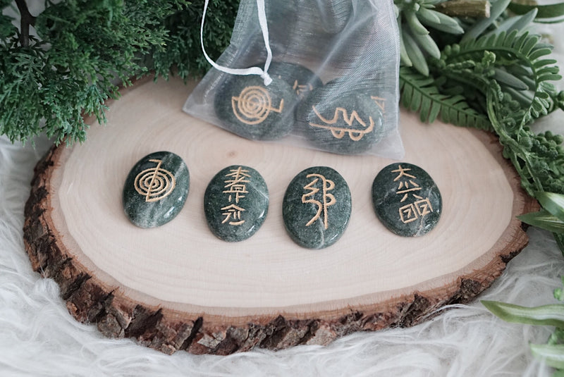 Crystal Palm Stone Reiki Healing Kits