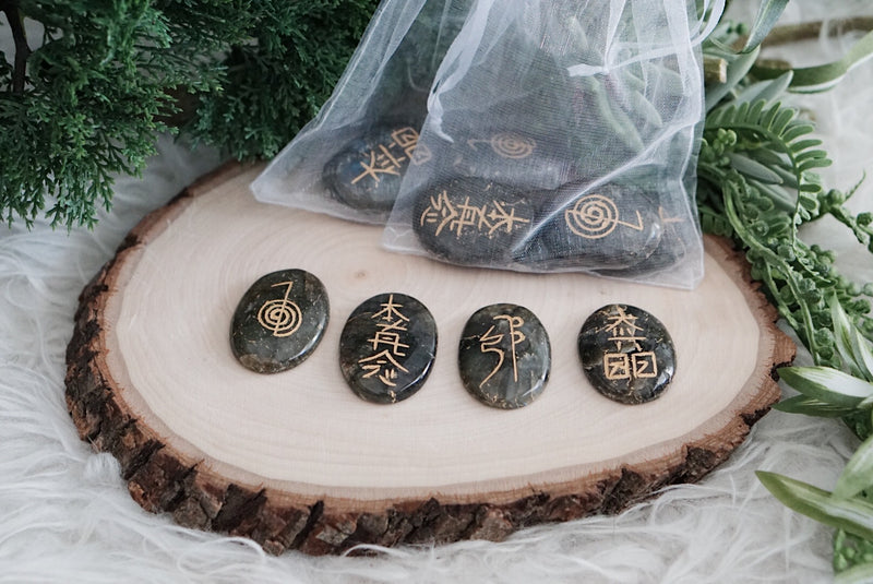 Crystal Palm Stone Reiki Healing Kits