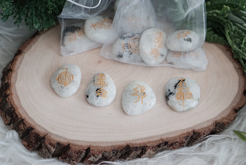 Crystal Palm Stone Reiki Healing Kits