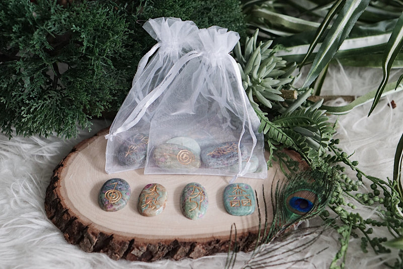 Crystal Palm Stone Reiki Healing Kits