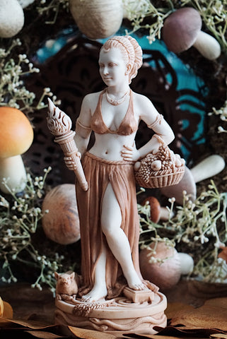 Cerridwen Goddess with Cauldron of Knowledge Statue