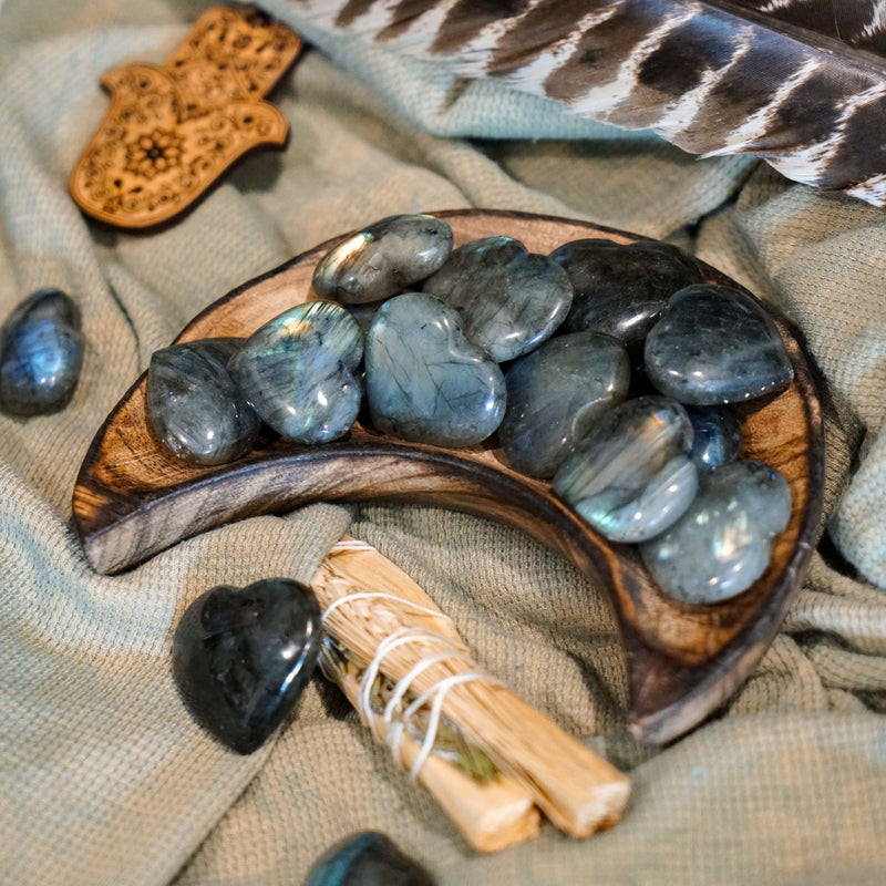 Labradorite Heart Carvings for Spiritual Beauty