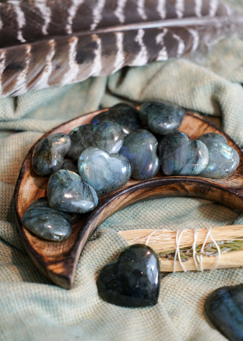 Labradorite Heart Carvings for Spiritual Beauty