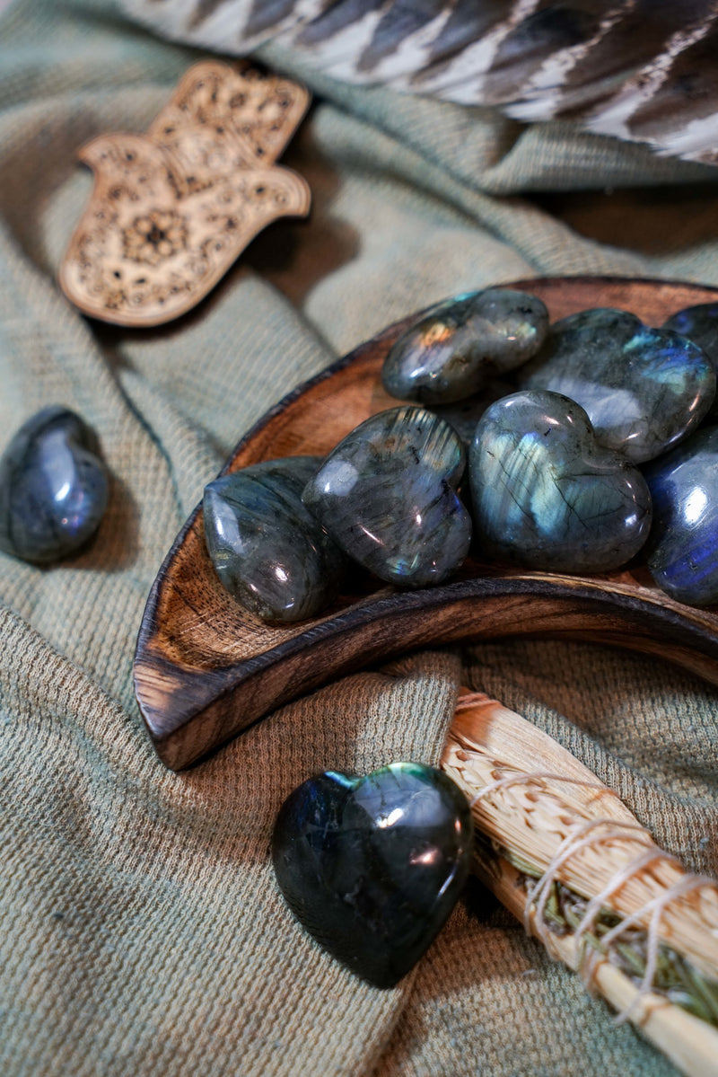 Labradorite Heart Carvings for Spiritual Beauty