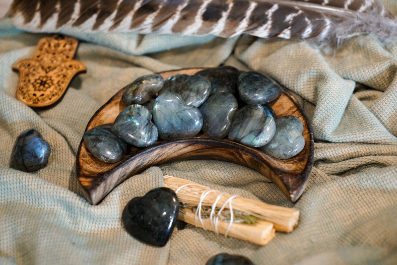 Labradorite Heart Carvings for Spiritual Beauty