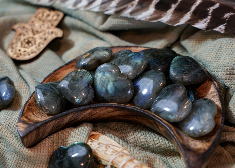 Labradorite Heart Carvings for Spiritual Beauty