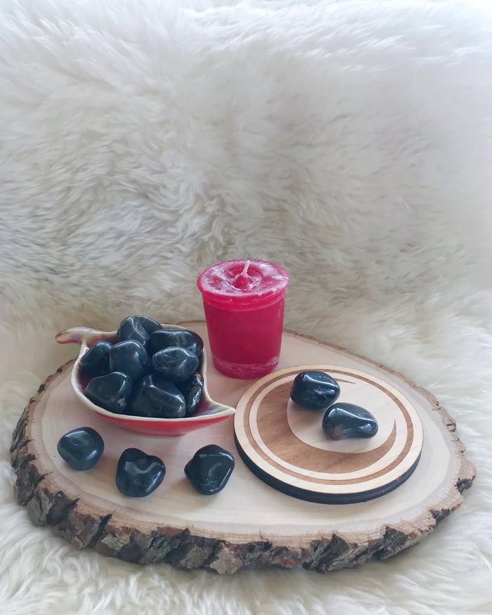 Tumbled Black Onyx for Strength & Grounding